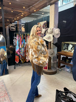 Load image into Gallery viewer, Fringe FOX fur jacket

